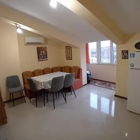 Апартамент Floor Two Bedroom In
